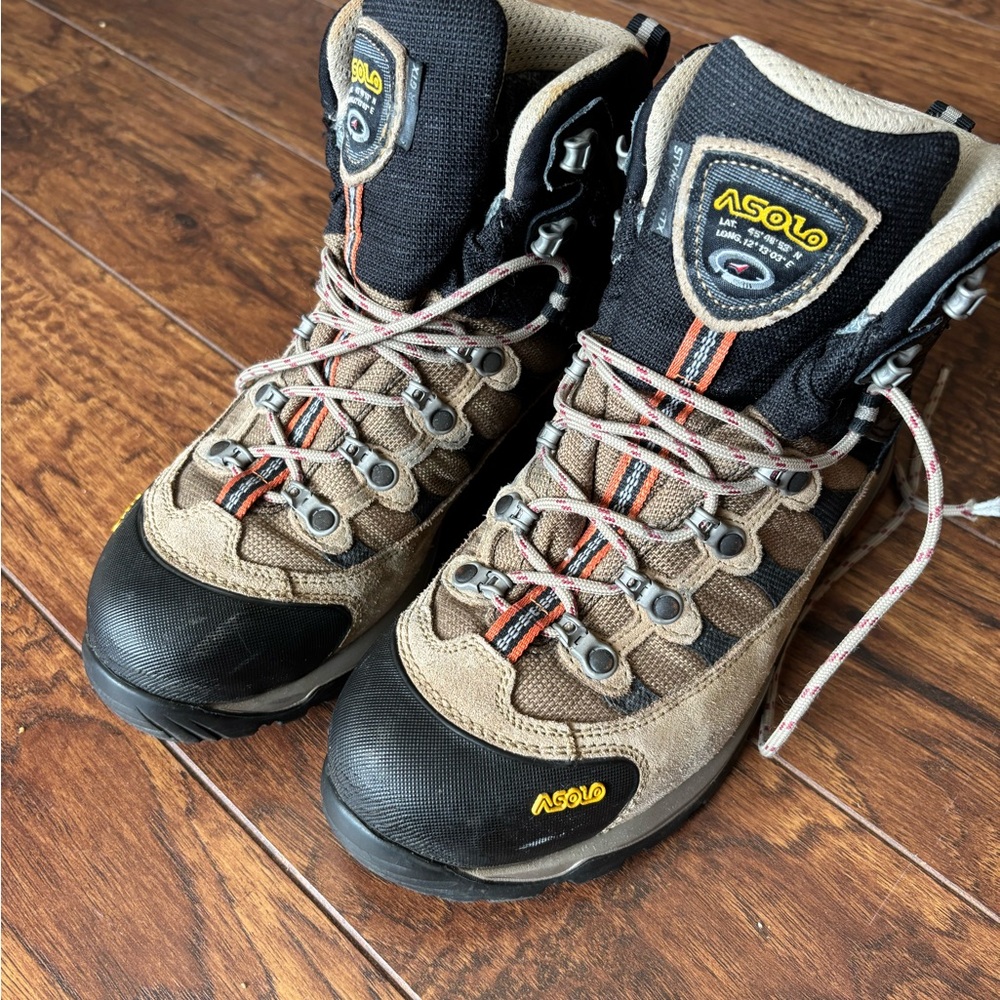 Asolo Stinger GTX Tan and Black Outdoor Boots